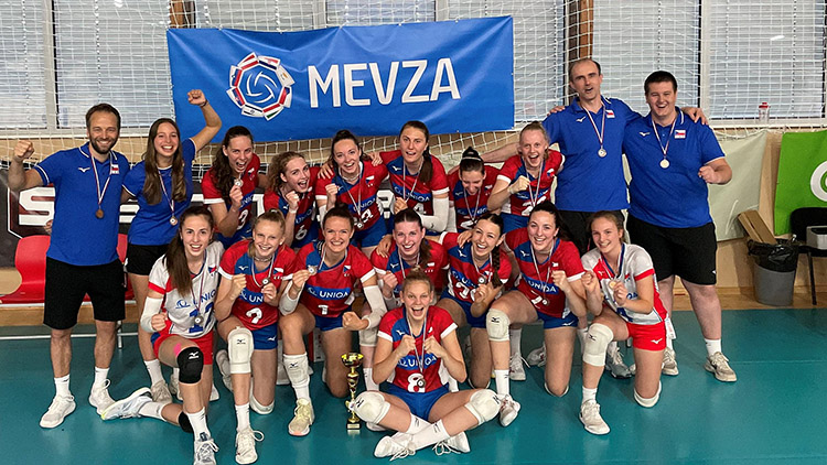 Na bronzu volejbalistek ČR U19 z MEVZA Cupu  2023 se podílely Jana Dvořáková a Julie Bažó