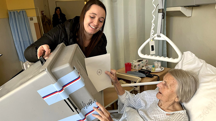 Zájem o volby byl i v nemocnici