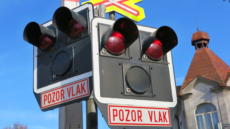 Maminka vlak neřešila...