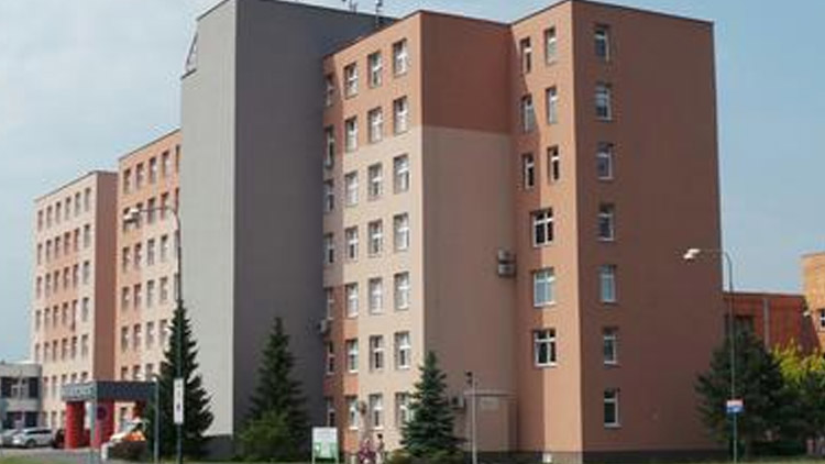 Nemocnice Prostějov opět povolila návštěvy k pacientům