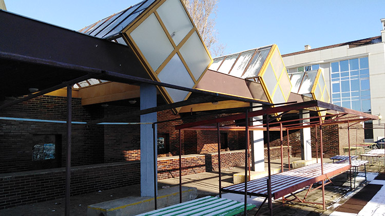 Tržnici letos čeká bourání