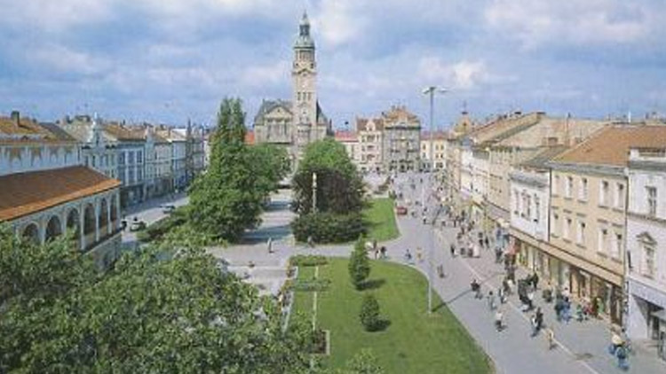 Náměstí už není dobrá adresa. Proč?