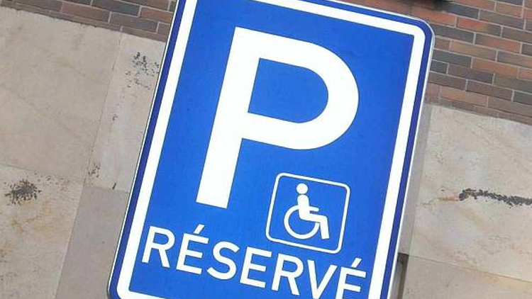 Zaparkoval na invalidech