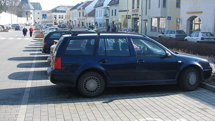 Pozor na parkování