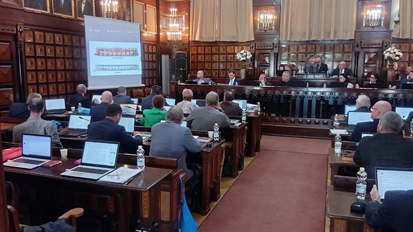 Zastupitelé jednali v plném obsazení