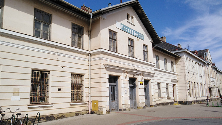 Majitel vyklidí budovu  místního nádraží  a nabídne ji k odkupu