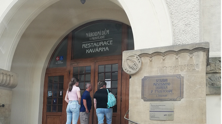 Radní pronajímají restaurační část Národa!