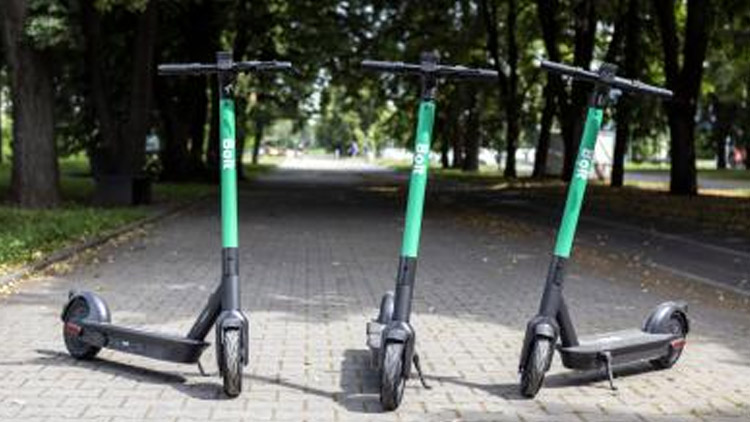 Udejte koloběžkáře!