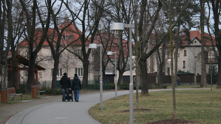 Rekonstrukce osvětlení v Kolářových sadech bude větší