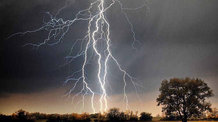 Bouřky a silné  deště neznamenaly  větší komplikace