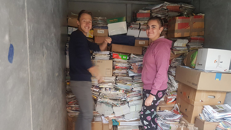 Školy zrušily sběr papíru! Proč?  