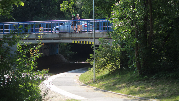 Bezpečnější pro cyklisty?  Stezka na Vrahovickou se stále chystá