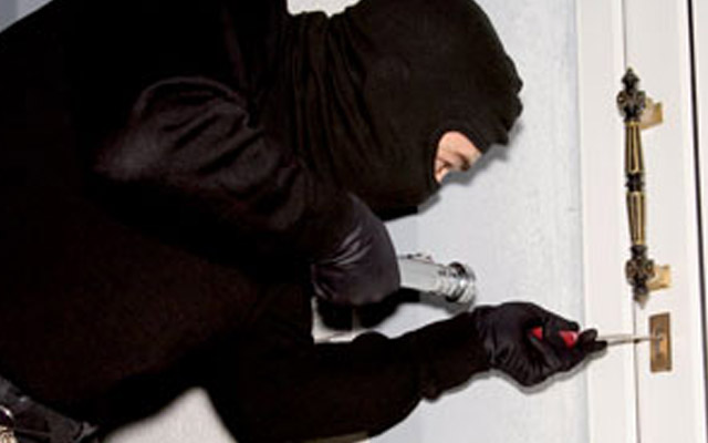 Přízrak, nebo zloděj?