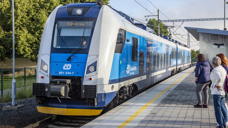Kraj zlepší dopravní obslužnost. Nové spoje povezou školáky a lidi do práce