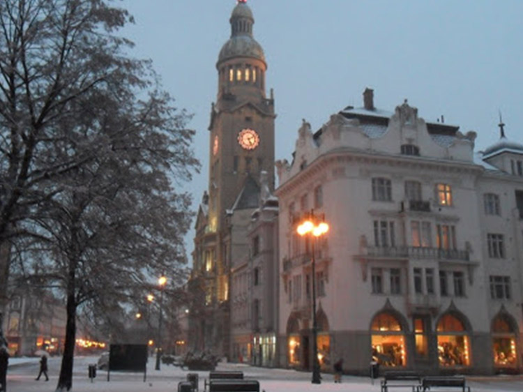 Že by první sníh? Meteorologové ho tuší na konci víkendu