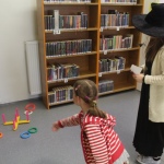 18 Carodejnice Knihovna03