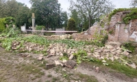 Oprava hřbitovní zdi je v nedohlednu