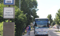 Vlaky se zastaví